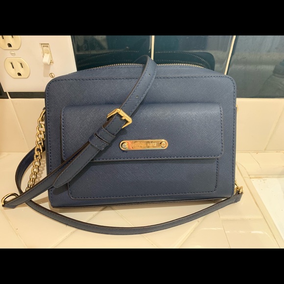Michael Kors Handbags - Michael Kors shoulder bag Michael Kors Handbags - Michael Kors shoulder bag